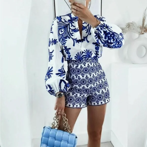 Zara White Blue Embroidered High Rise Scallop Hem Shorts Womens Size XL - Picture 1 of 5